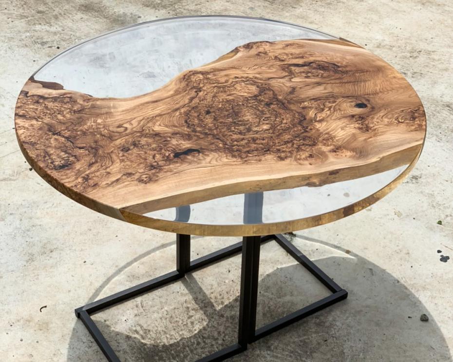 タモの円形レジンテーブル「ガーランドデザインワークス」レジン