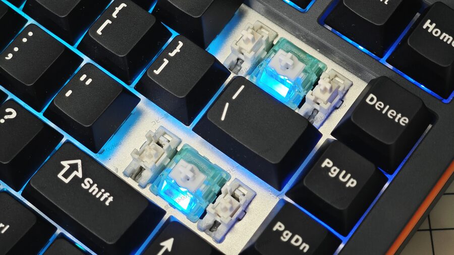 83キー】磁気スイッチ搭載！8000Hz対応の高性能ゲーミングキーボード