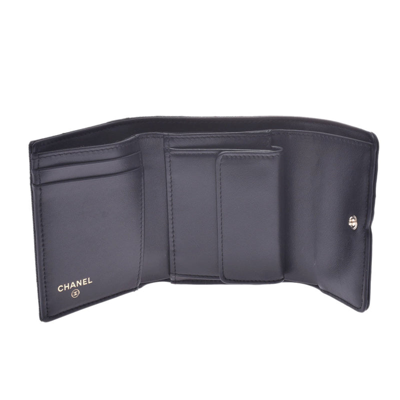 シャネルCCフィリグリー コンパクトウォレット 黒 ゴールド金具