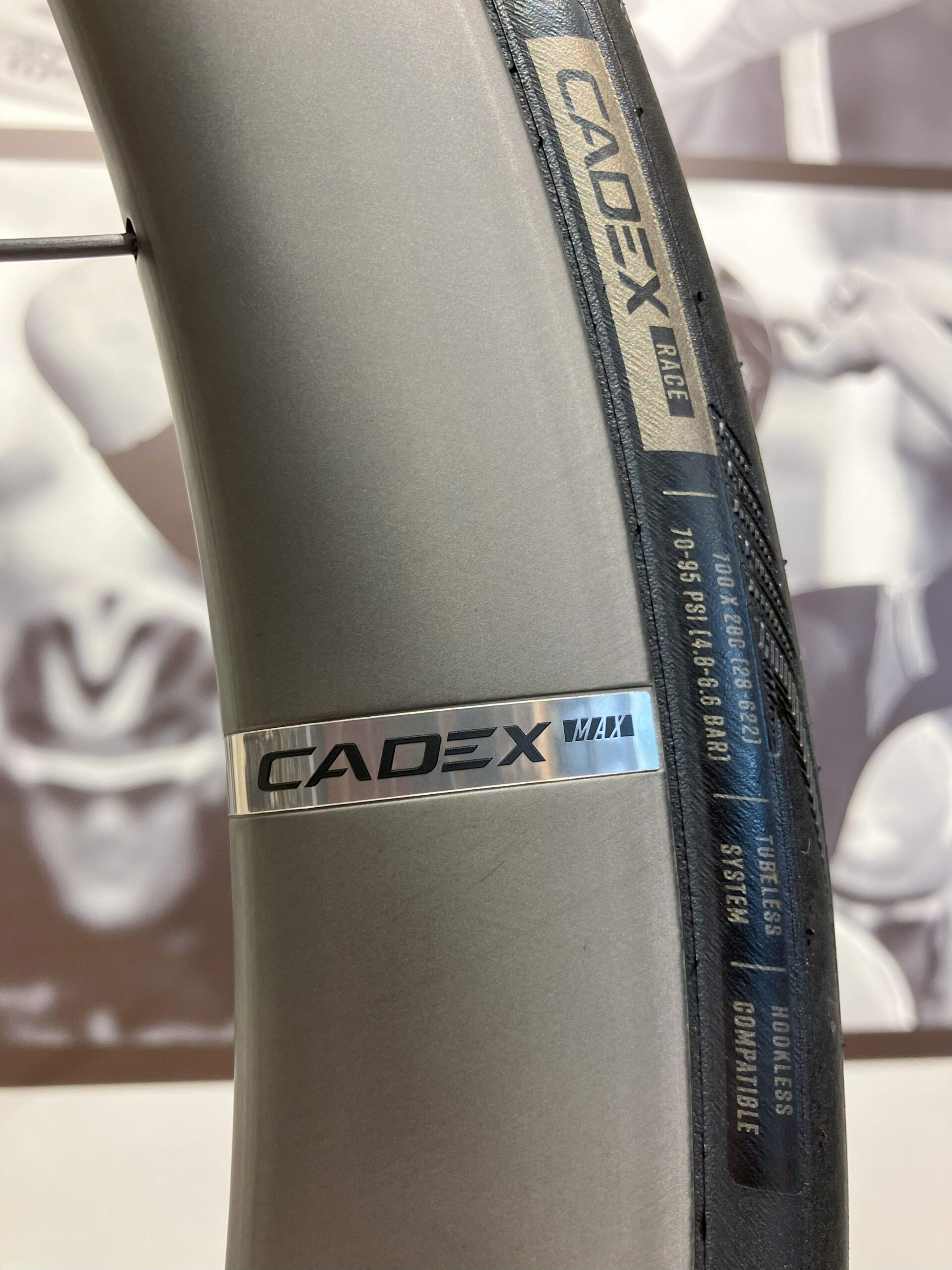 究極のホイール】自分へのプレミアムなご褒美…！【CADEX MAX 40