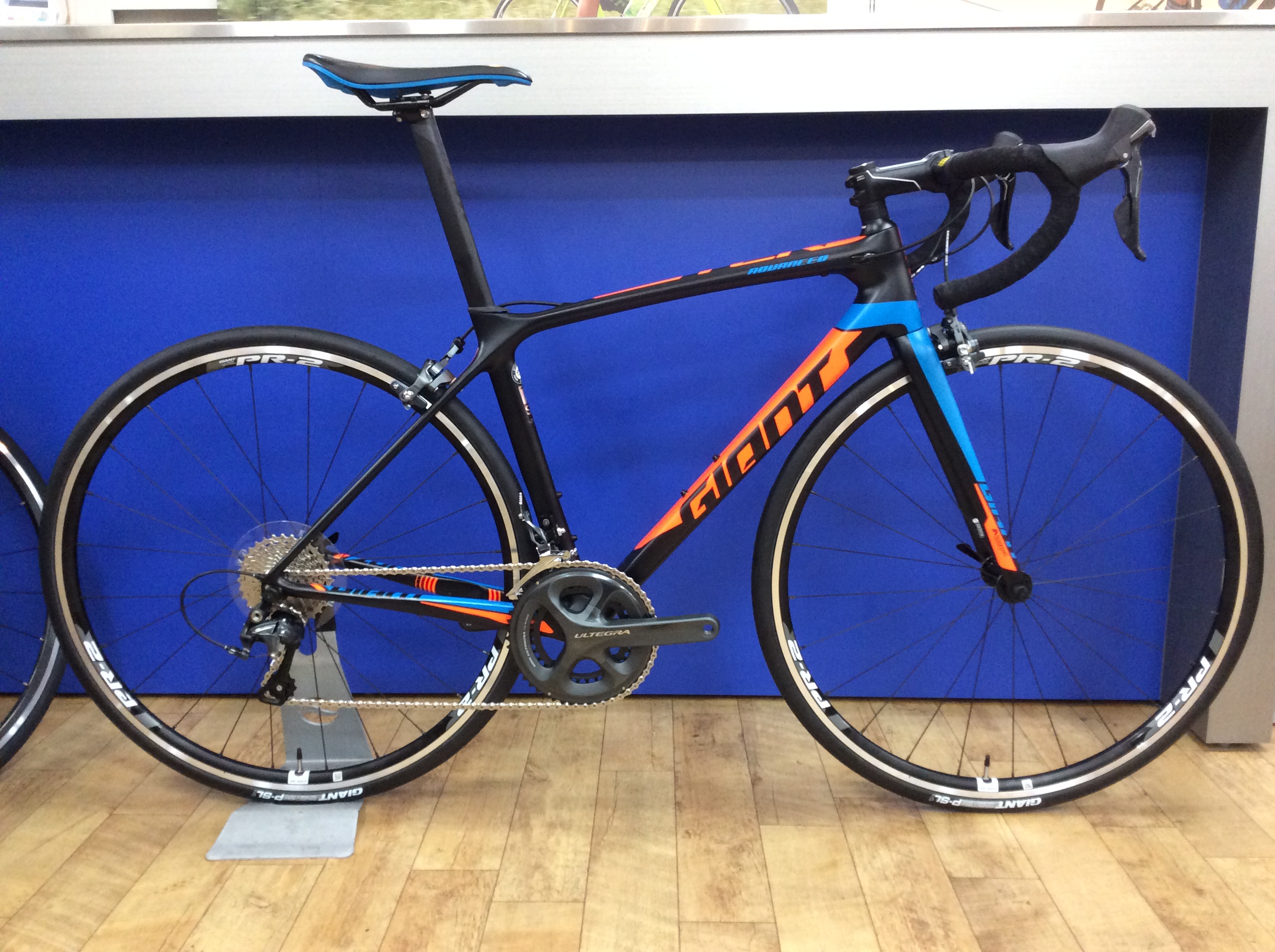 NEW】TCR ADVANCED 1KOM 入荷しております(^^)/ ｜ ジャイアント