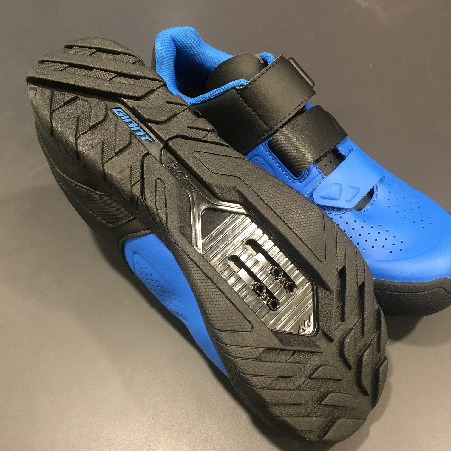 シューズ】ビンディングシューズ～ロード用とMTB用～ ｜ ジャイアント