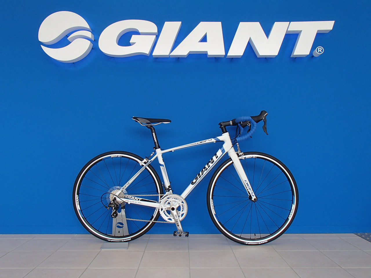 New MODEL DEFY 0 登場 ｜ ジャイアントストア大阪