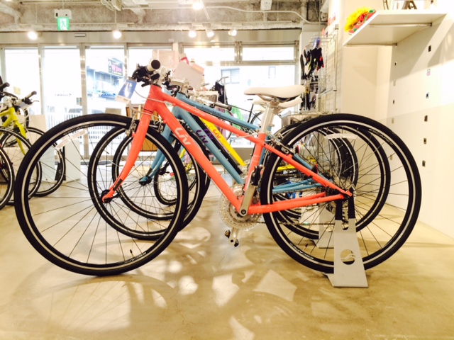 GIANT Liv サーモンピンク色 クロスバイク 700×30c GIANT Liv サーモン