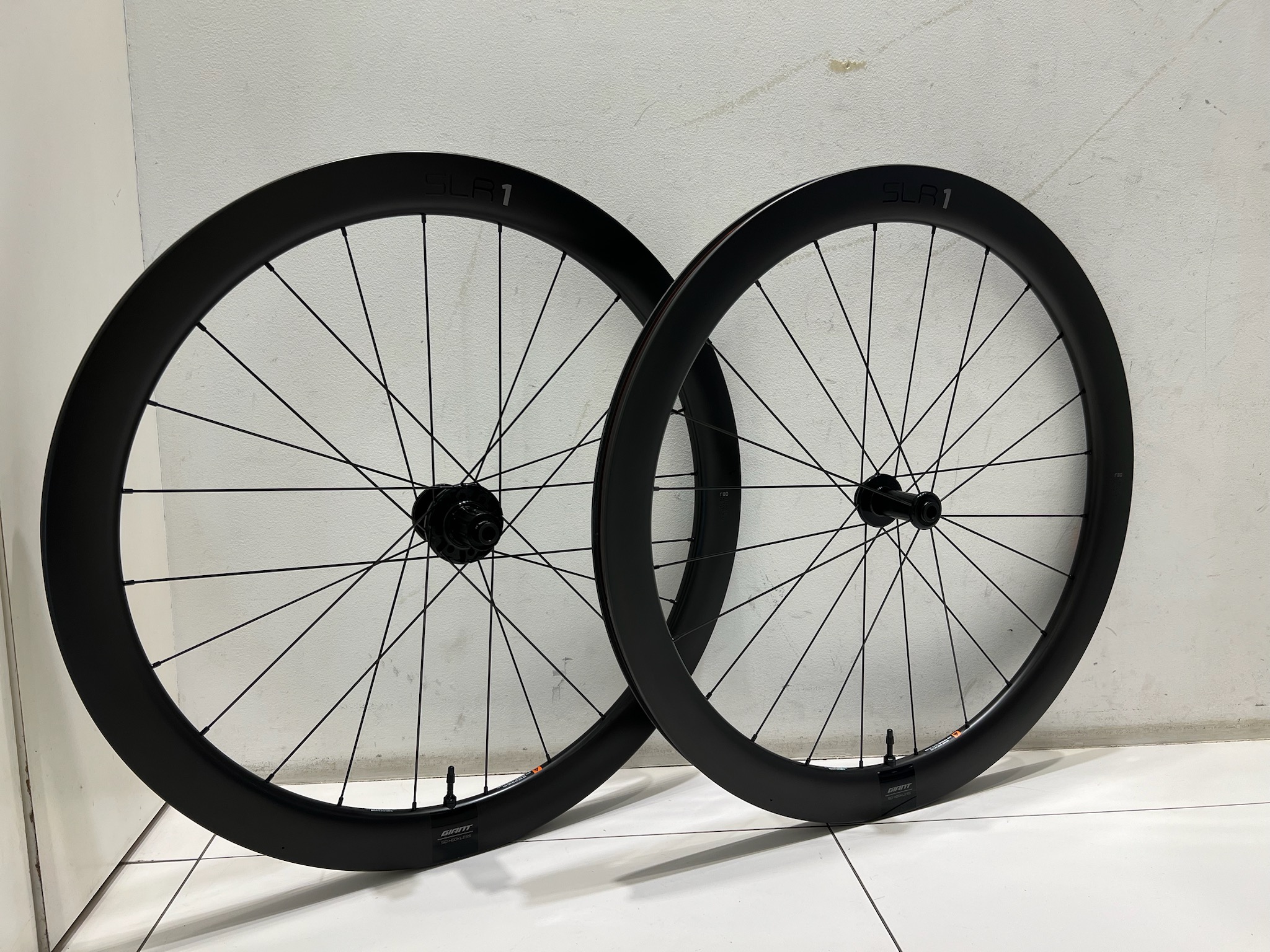 東京近辺手渡し可能GIANT SLR1 42 DISC HOOKLESS Giant Slr 1 42 Disc
