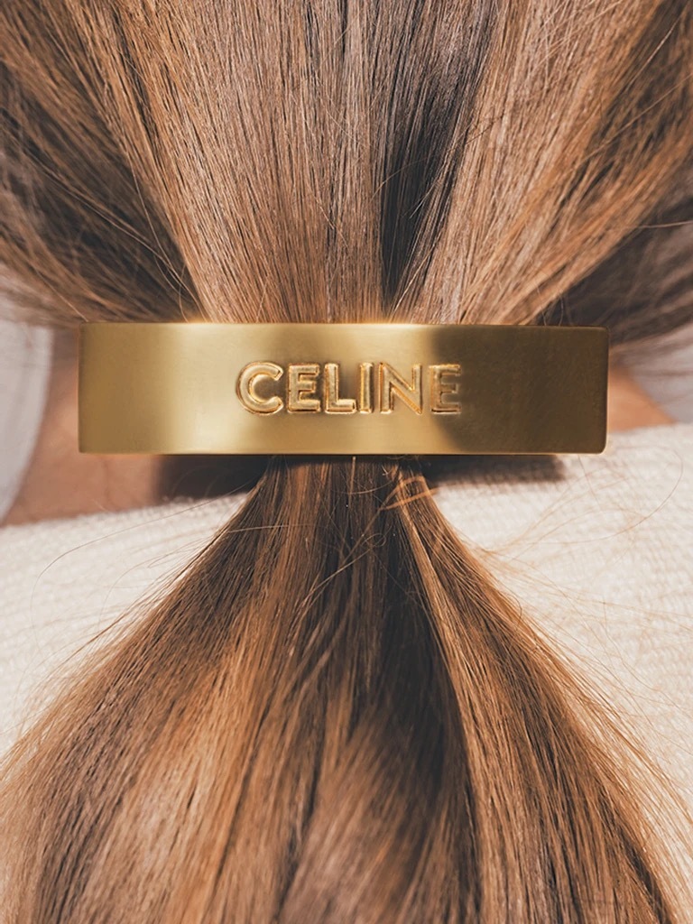 セリーヌの高貴なアクセサリー【6選】「ひと目で惹かれる」リングや