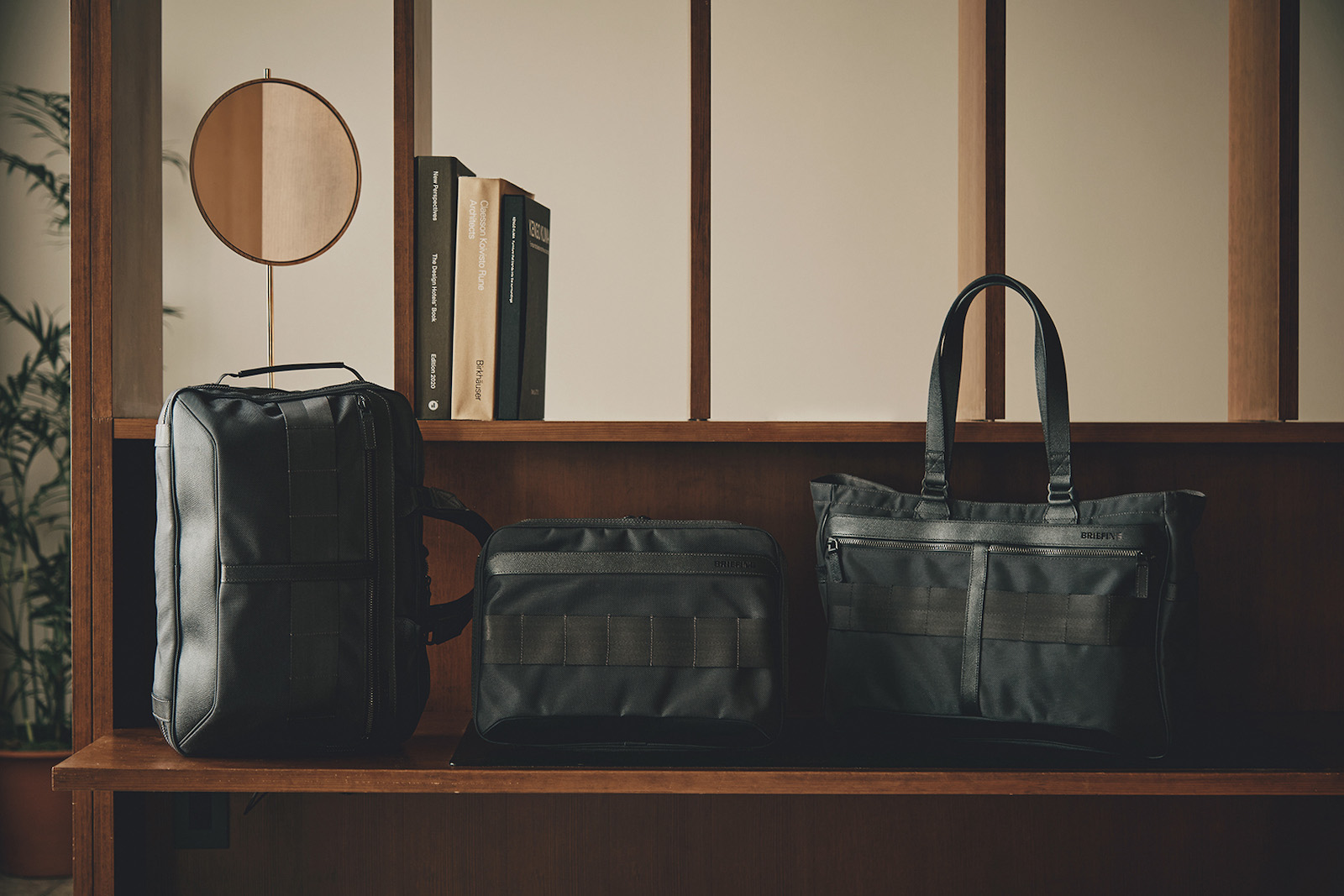 ブルックス ブラザーズ×ブリーフィング、初のコラボバッグ3選 | GOETHE