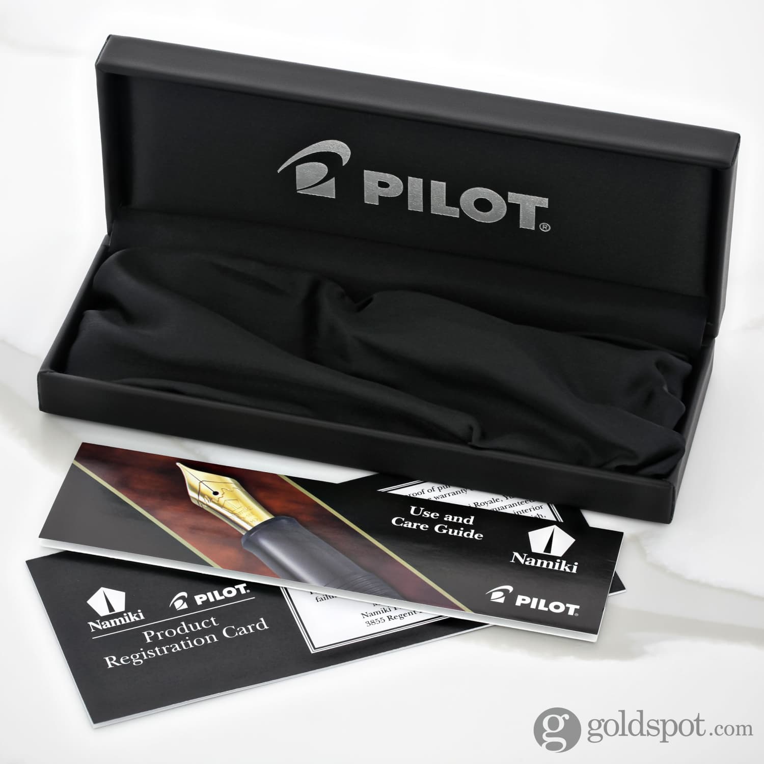 Pilot Vanishing Point Fountain Pen in Matte Black - 18K Gold