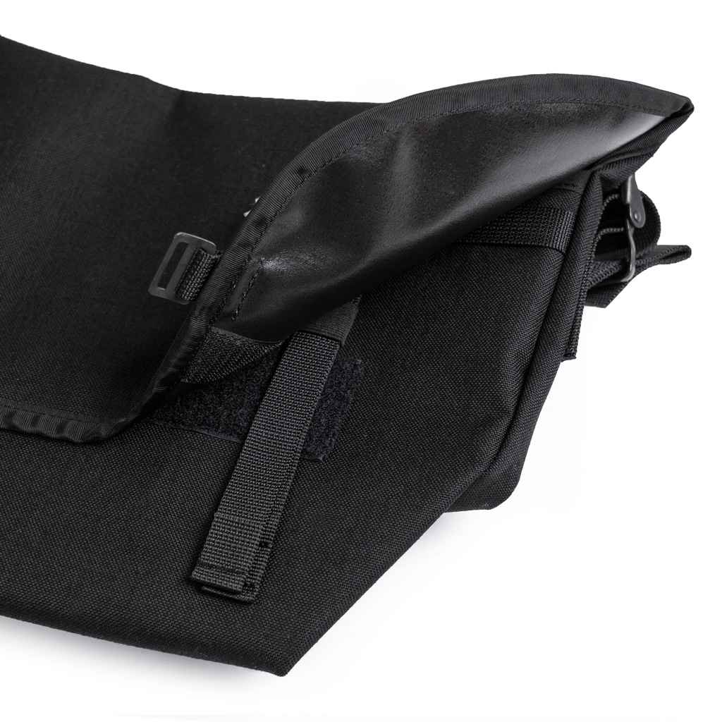 BLUE LUG* the messenger bag half (black/reflector) - BLUE LUG