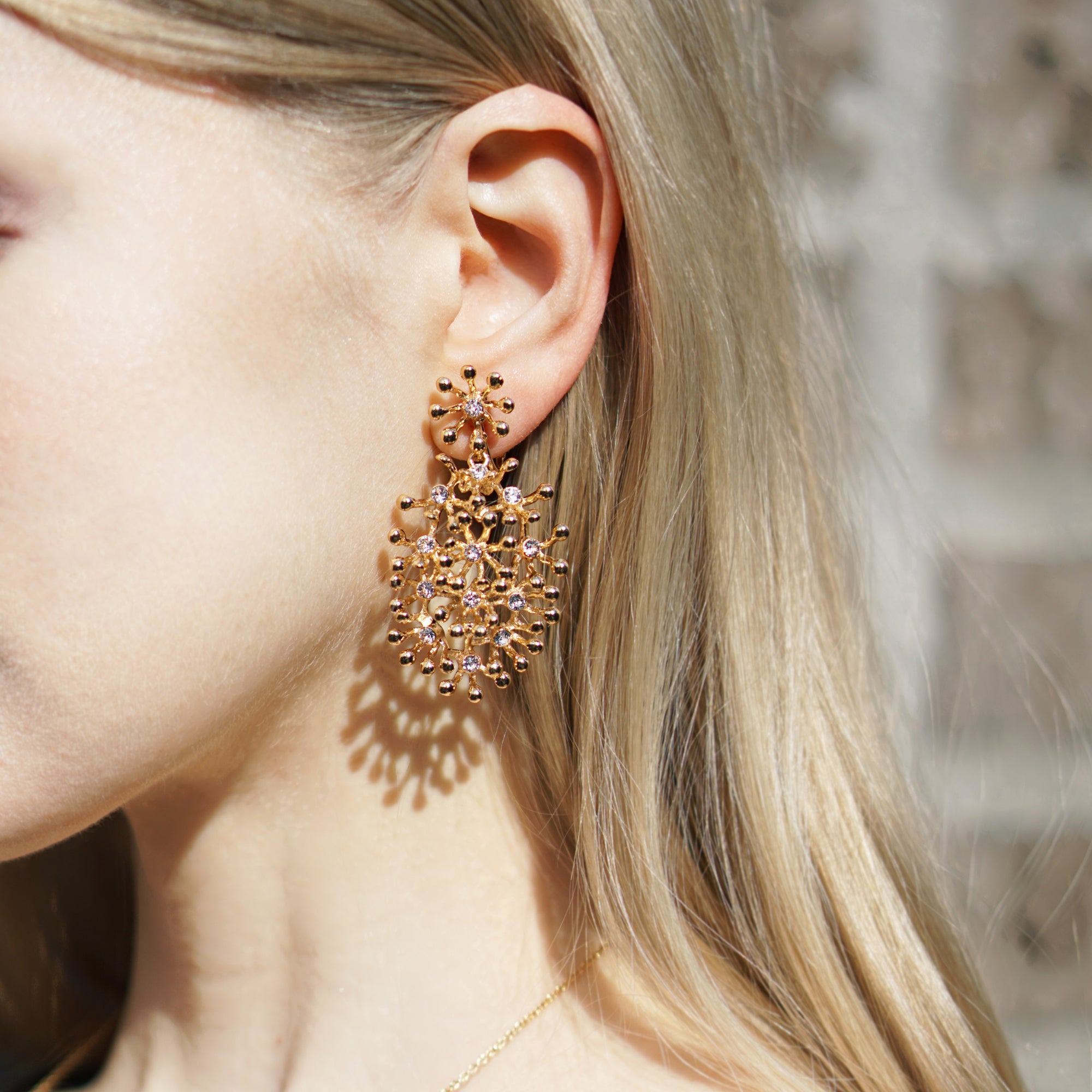 ブリリア オーバルピアス