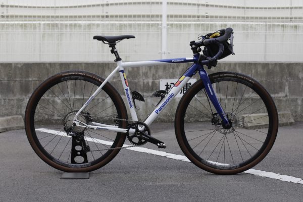 パナソニックのチタン！グランピースタイルのロードバイクが完成です