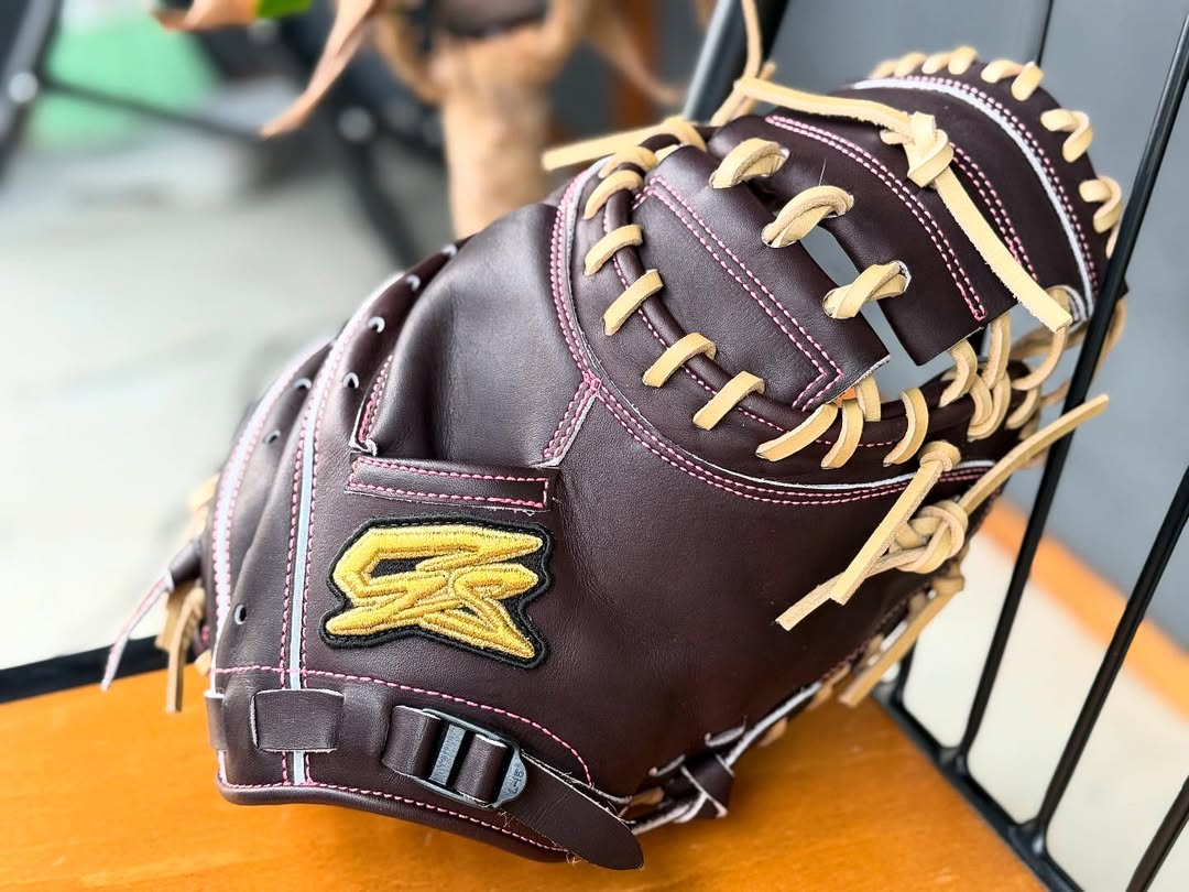 中高生必見！人気が高い硬式用キャッチャーミット5選