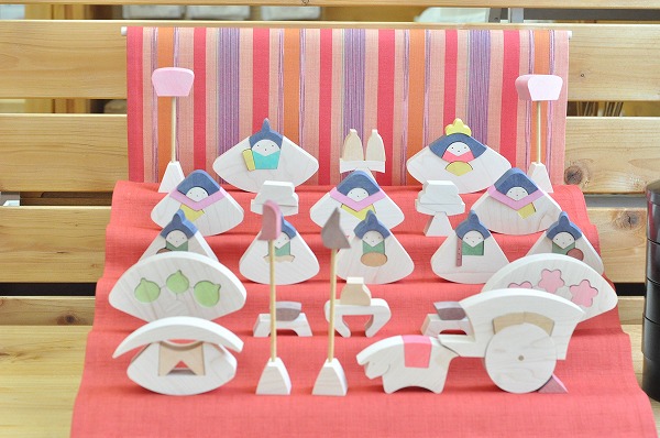 ひな人形【普通垂幕・赤】雛人形 遊プラン・小黒三郎 円びな五段飾り