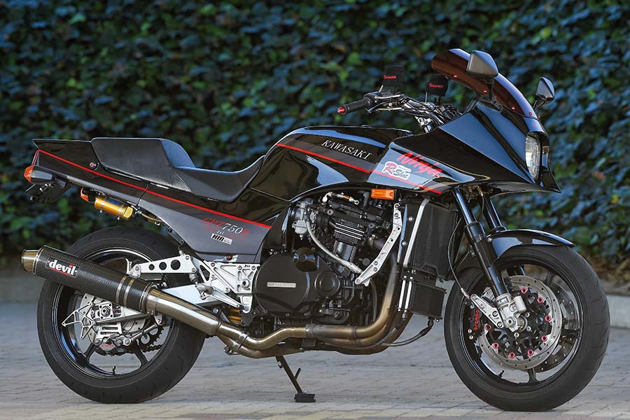 トレーディングガレージ ナカガワ GPZ900R（KAWASAKI GPZ900R