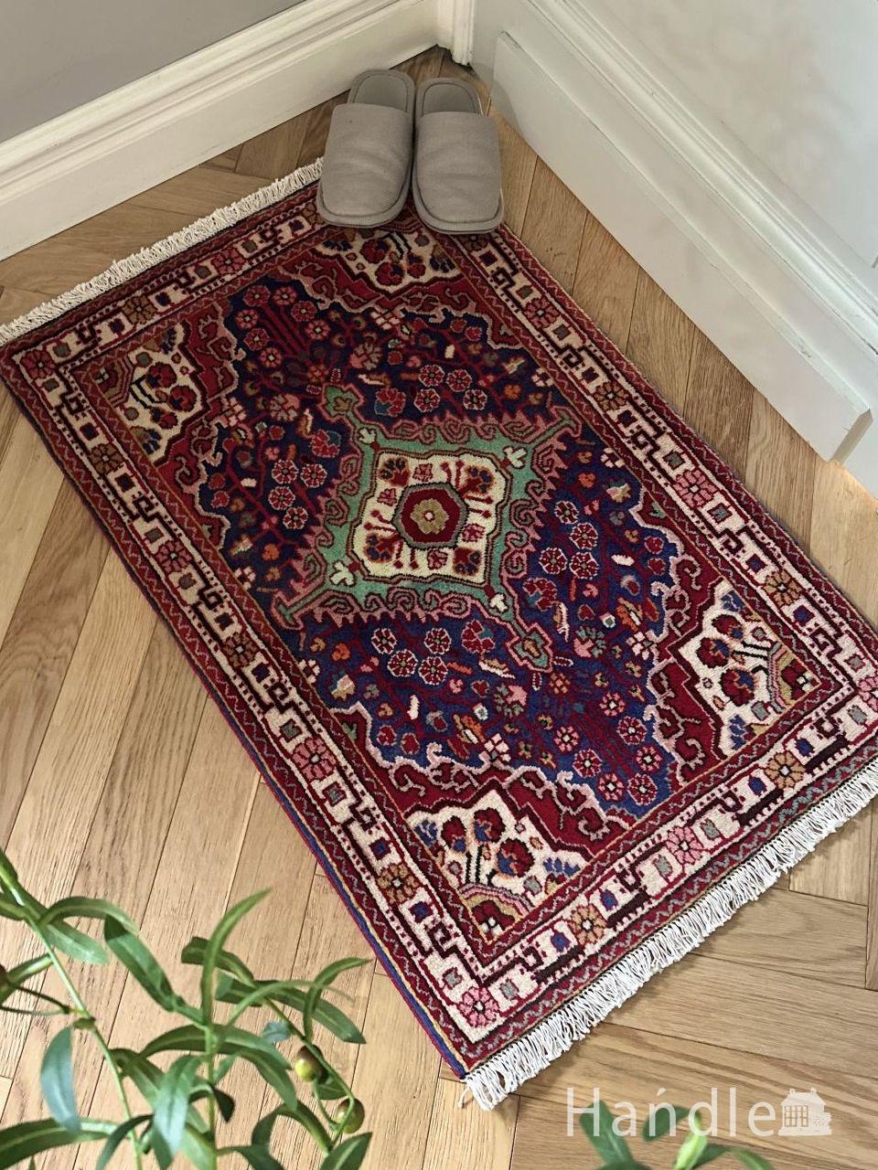 マヒデザインの希少なビンテージペルシャ絨毯、タブリーズTabriz
