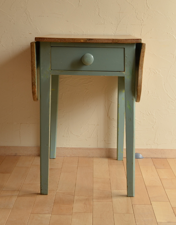 パイン材のアンティーク家具、ブルーペイントのバタフライテーブル(k