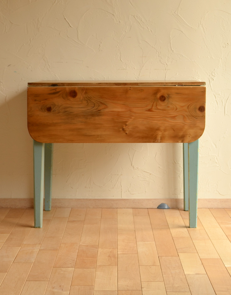 パイン材のアンティーク家具、ブルーペイントのバタフライテーブル(k