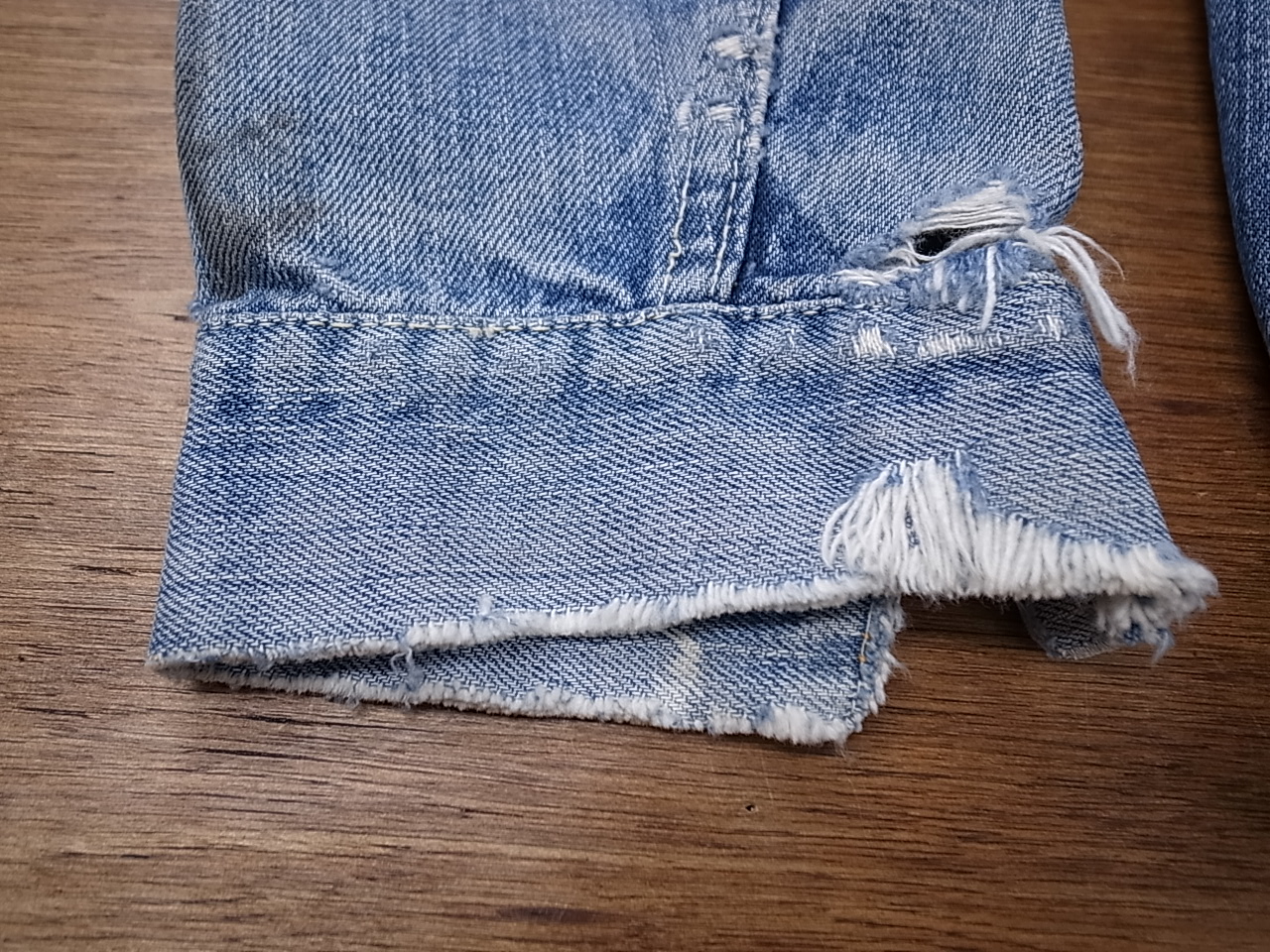 リーバイス507XX（通称2ndジャケット）ビンテージ エリとカフスの