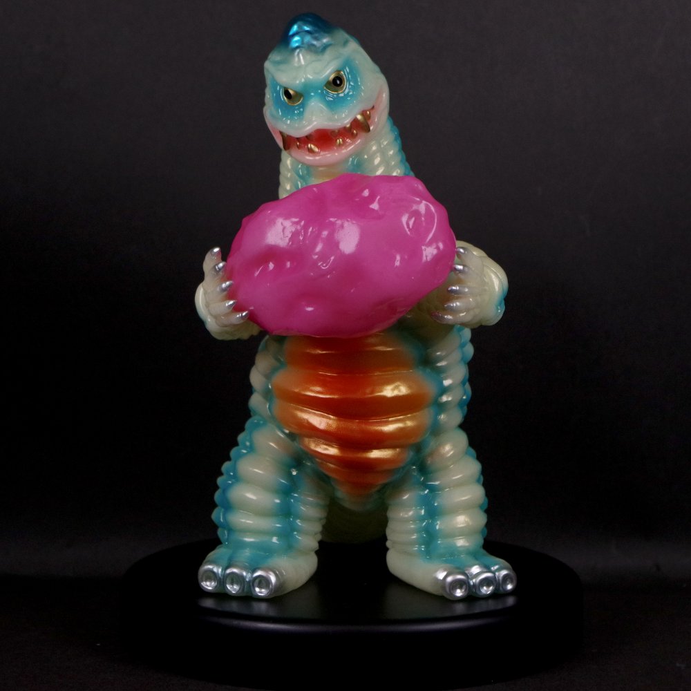 デパートの屋上にいたレッドキング ソフビ デパートの屋上にいたレッド