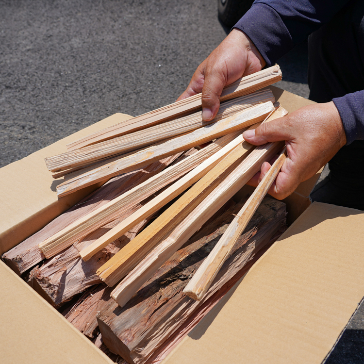 キャンプ用薪 広葉樹ミックス 30cm【100サイズ】 | 橋口木材加工センター