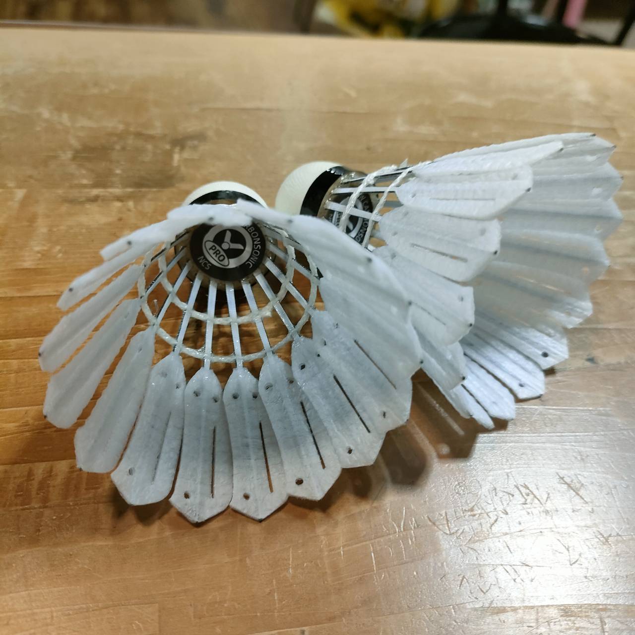 話題の人工シャトルコック‼ | スポーツショップ ハシルトン