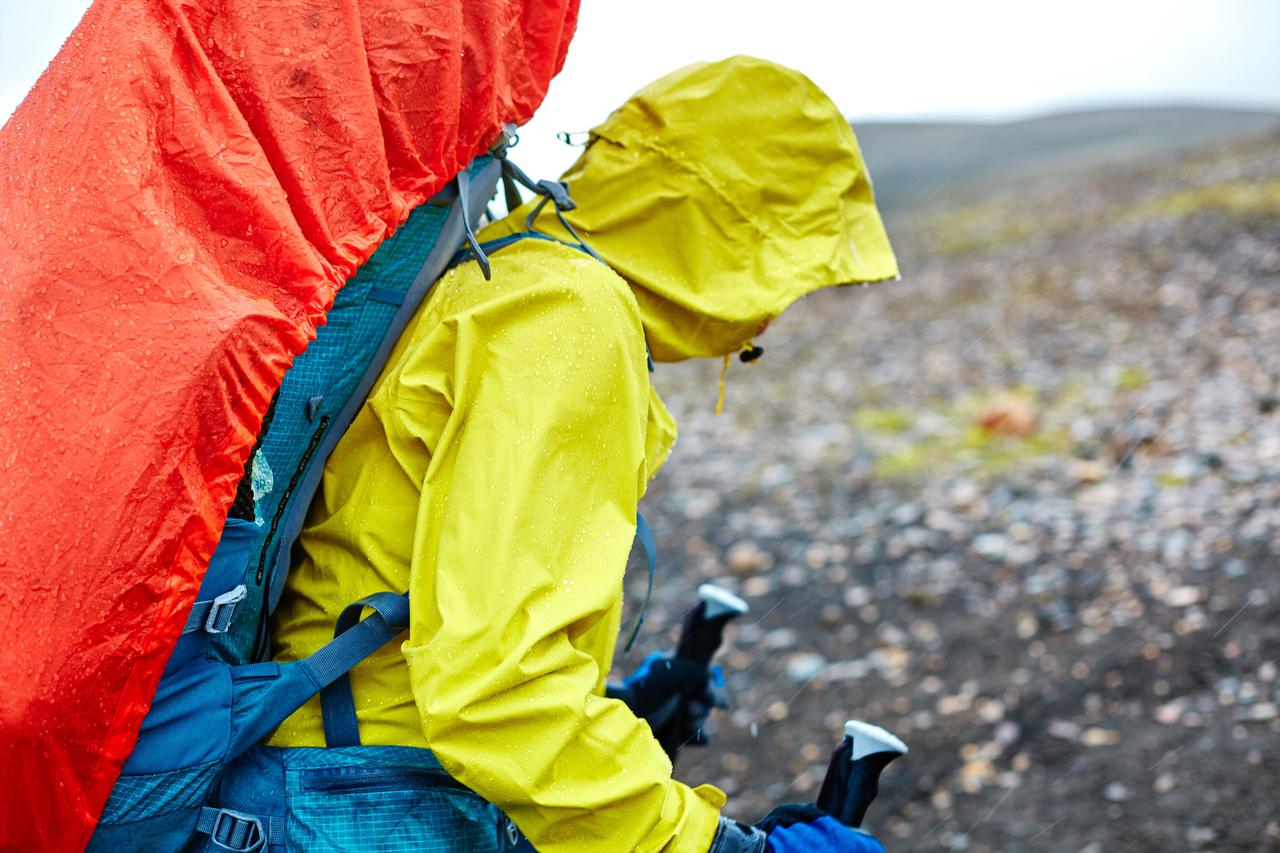 登山・ハイキング】おすすめレインウェア6選 天候が変化しやすい山に