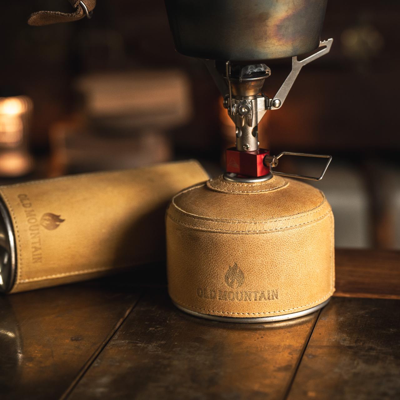 OLD MOUNTAINから渋かっこいいクッカーケース登場。エイジングも