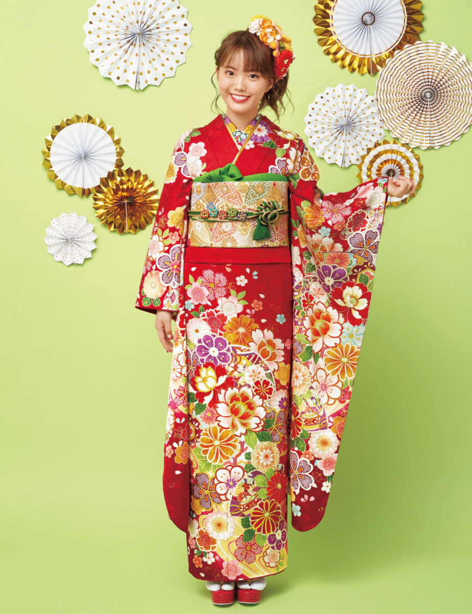 赤色のかわいい花柄の振袖レンタルです。