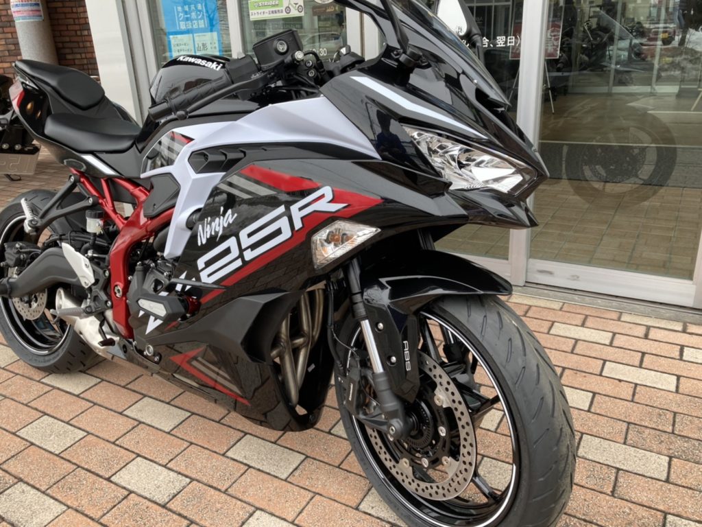 ZX-25R納車！｜バイク・自転車の購入修理ならハヤサカサイクル