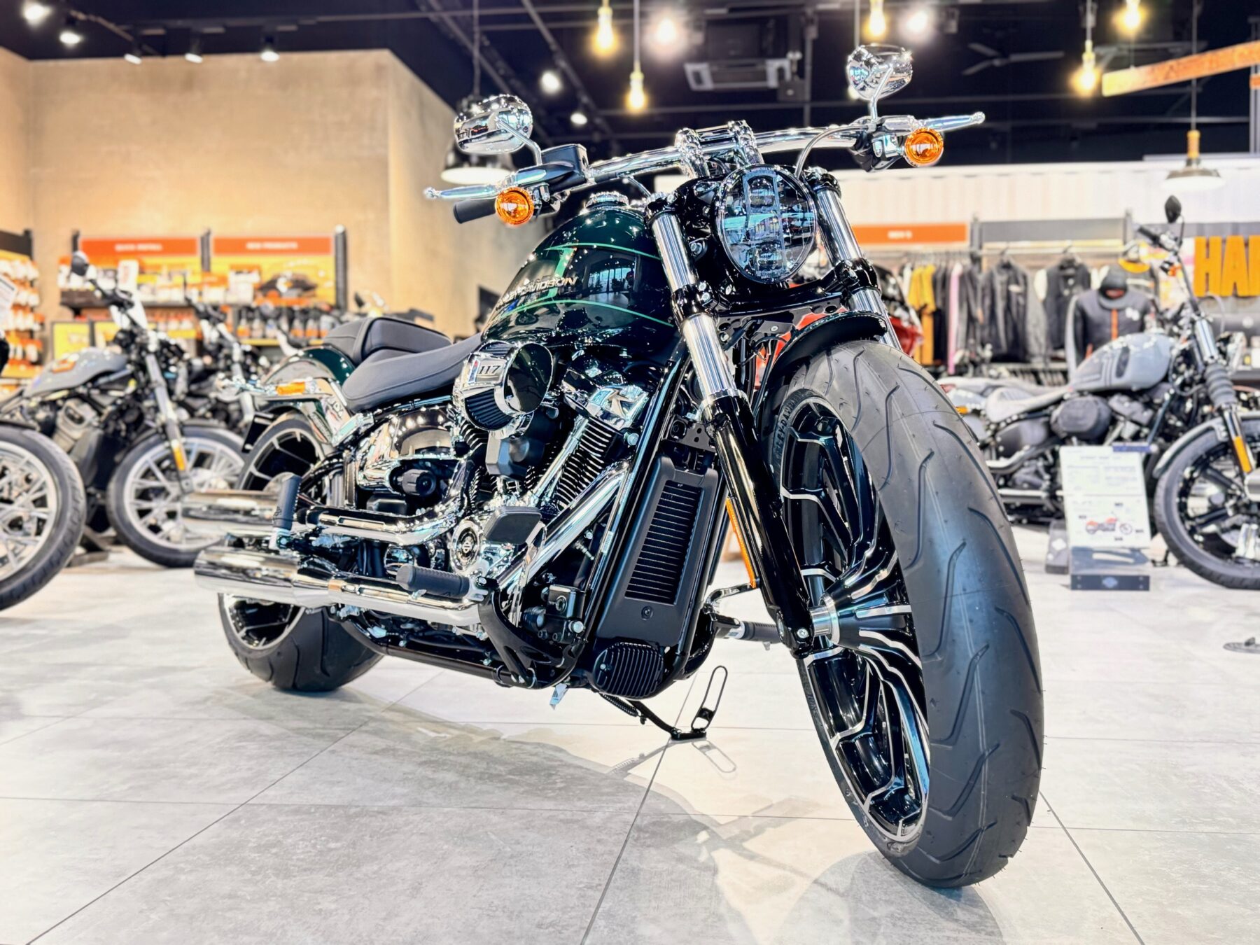 ハーレーブレイクアウト ミシュラン 240/40R18 ハーレーブレイクアウト