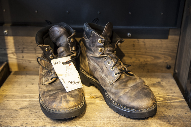 ブルーワーカーたちの譲れないスタイルは、足下にあり。 命がけの仕事