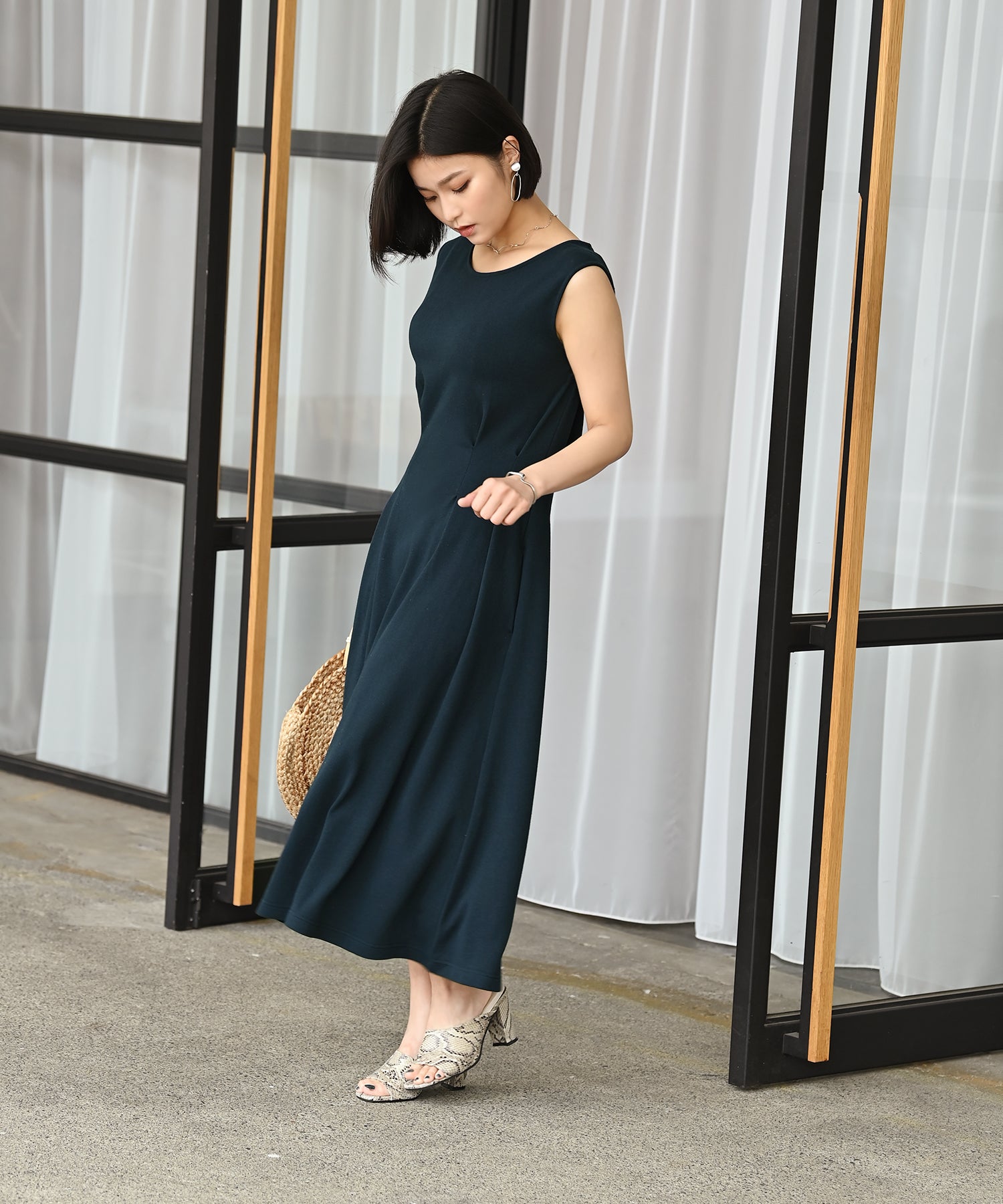 ノースリーブタックワンピース – ワンピース・ドレス – HEART CLOSET