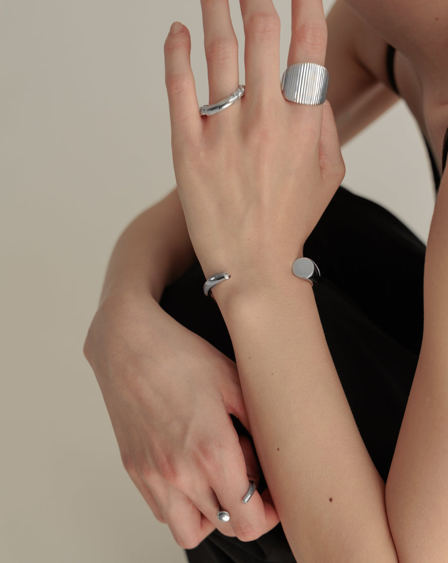 h'eres 202 HORN BANGLE(men) バングル ブレス 202 HORN BANGLE – h'eres