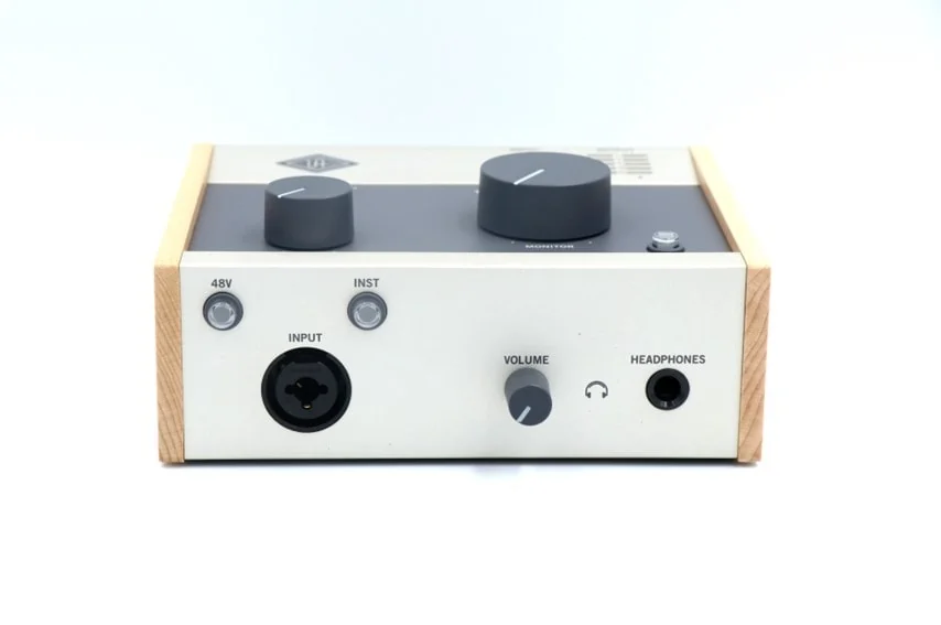 Universal Audio Volt 176をレビュー。アナログコンプレッサー搭載の高