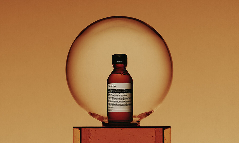 Aēsop、美容液 「ルーセント フェイシャル エッセンス」の100mlボトル