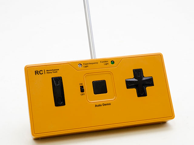 R/Cミニ 油圧ショベルシリーズ | Hitec Multiplex Japan Inc.