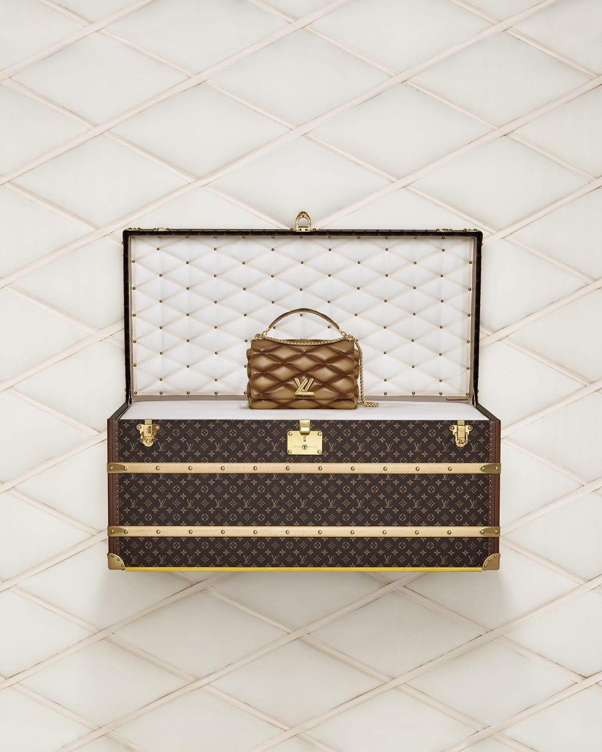 louis-vuitton-go-14-still-life