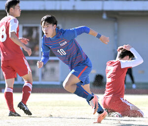 高校サッカー】市立船橋が12大会ぶり準決勝進出、エース郡司が