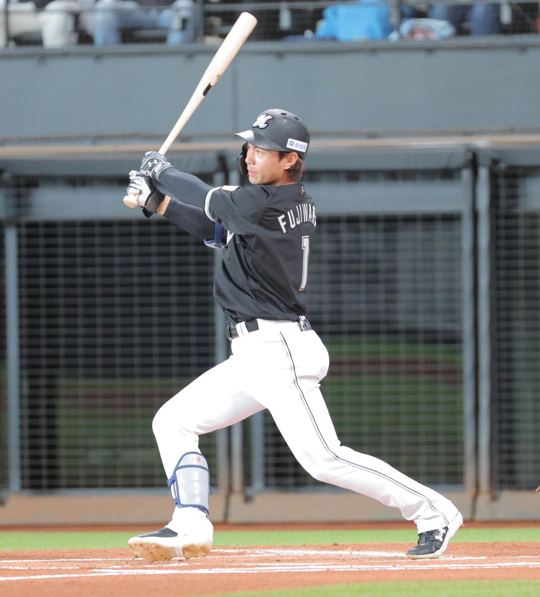 ロッテ】藤原恭大が初回に先制の適時三塁打 「コンパクトに打ちにいく