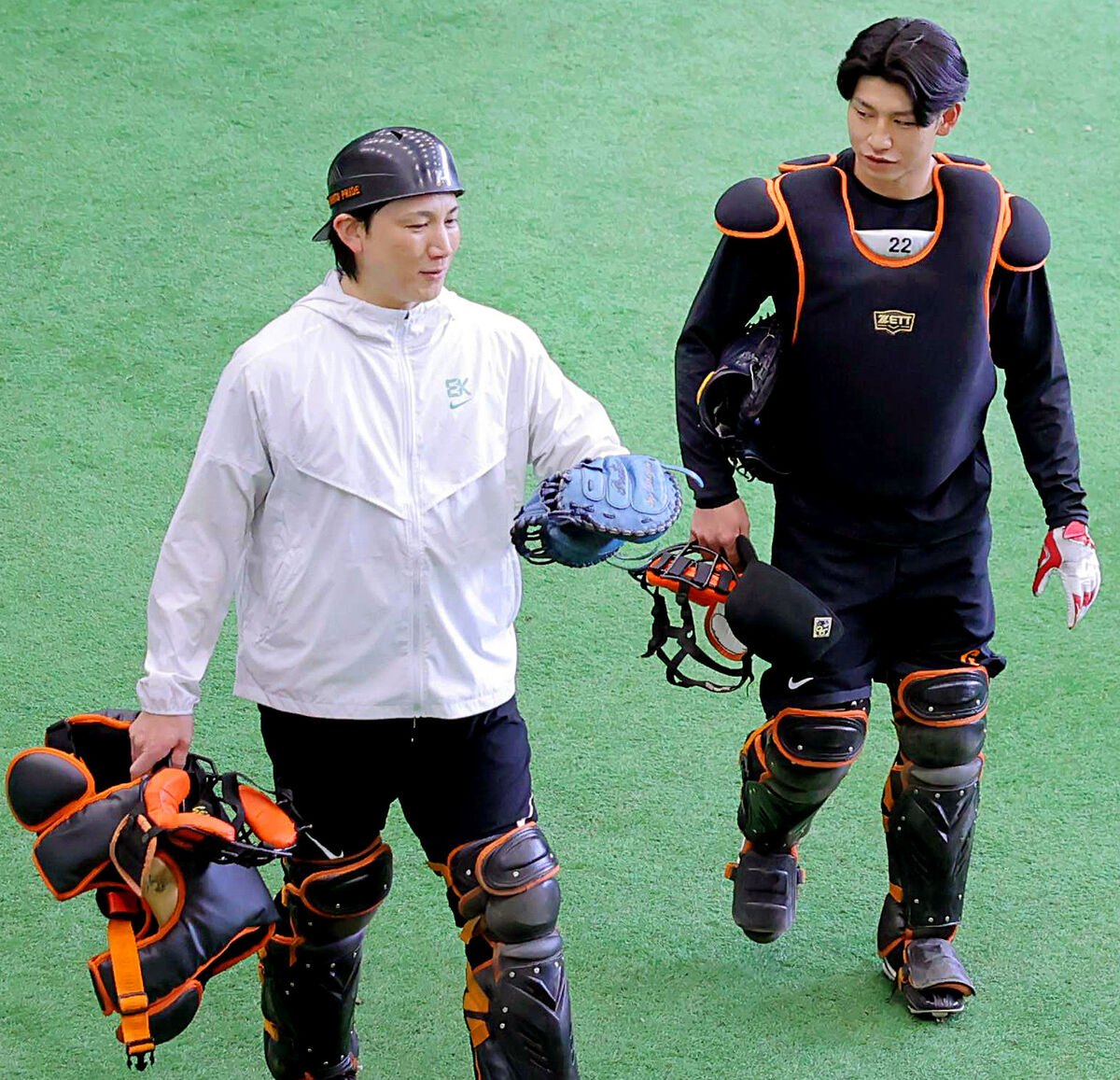 巨人育成1位・坂本達也が小林誠司に弟子入り「ブルペンや試合で