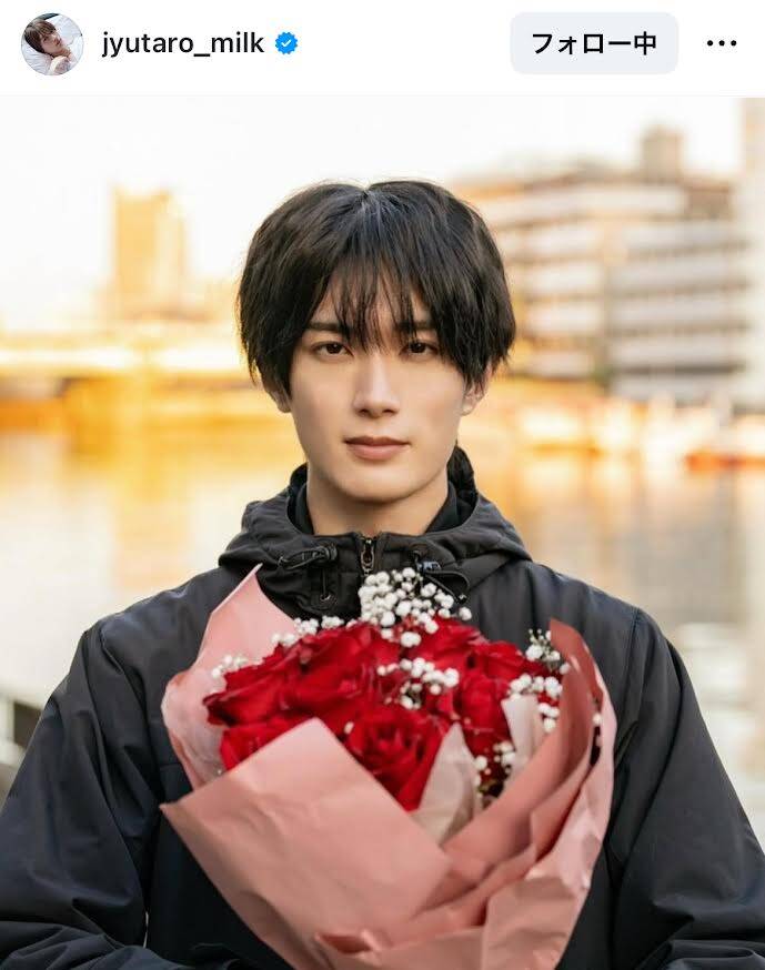M！LK・山中柔太朗、バラの花束「ビジュいいじゃん」！ネット興奮