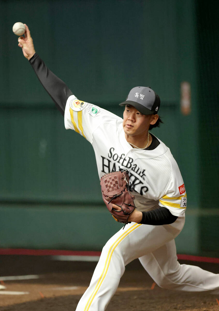 鷹に加入の中谷将大が入団会見 デビューはいきなり阪神戦に「お別れ