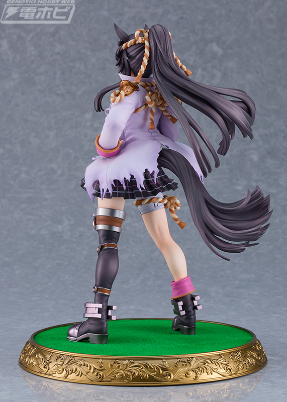 ウマ娘 プリティーダービー』ナリタブライアンが勝負服に身を包み