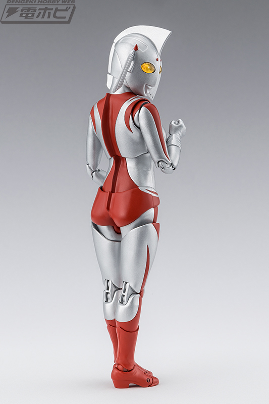 ウルトラマンタロウ』で初登場した女性ウルトラマン・ウルトラの母が