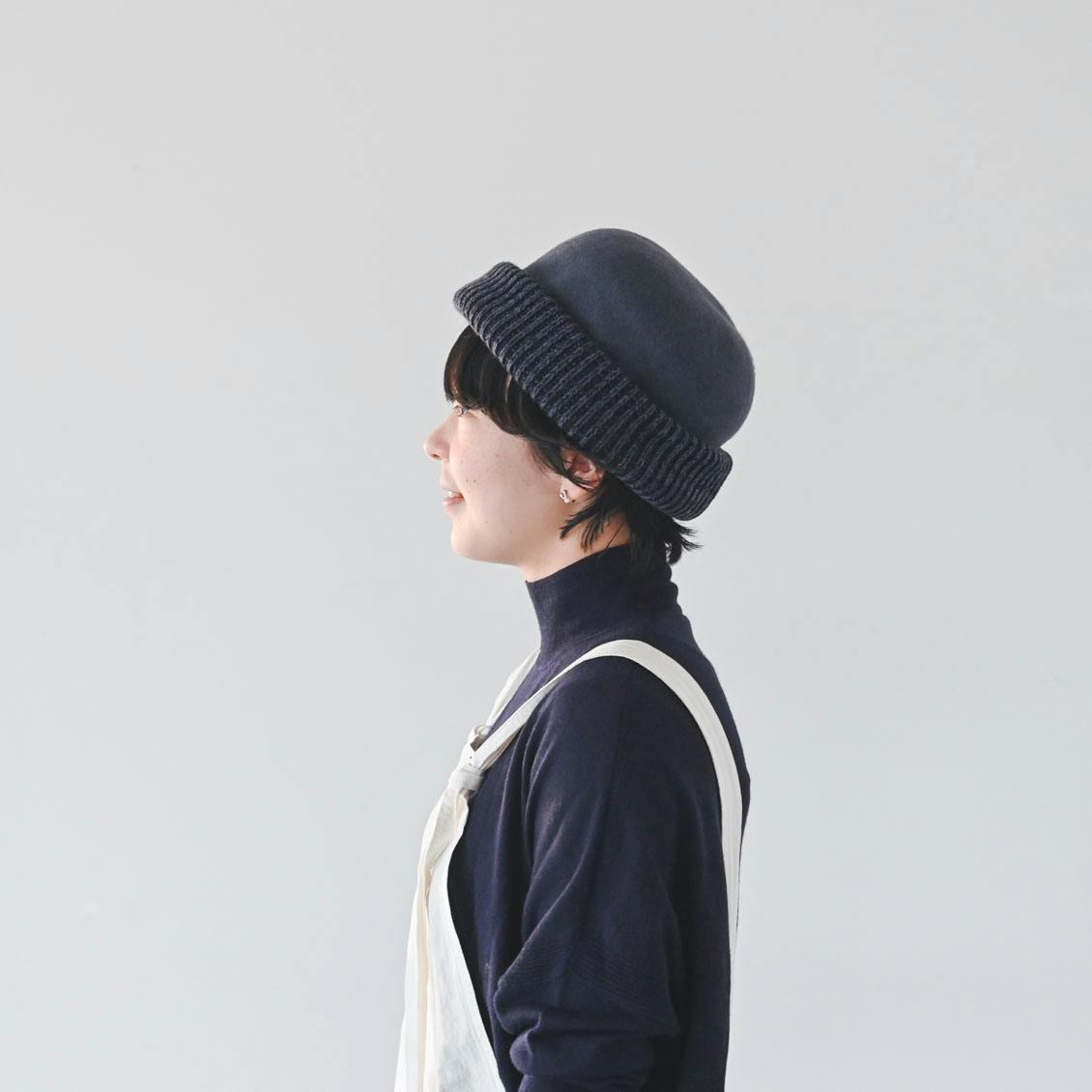 chisaki（チサキ）のウールキャップ、髪型のちがうスタッフ4名が試着し