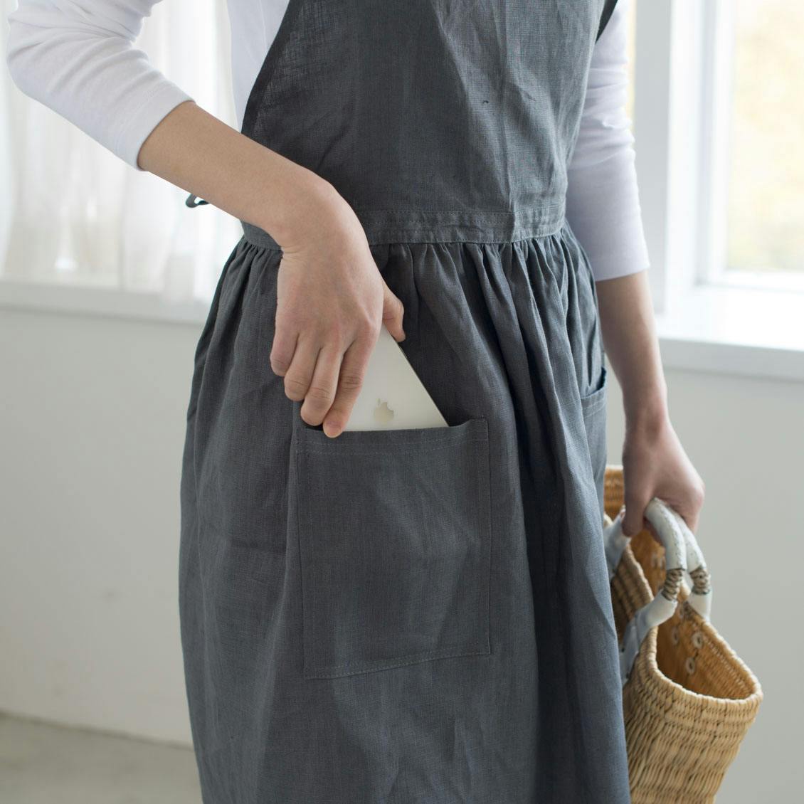 リネンのエプロンワンピース / fog linen work×KURASHI&Trips