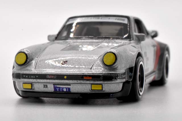PORSCHE 911 TURBO (930)のレビュー！CYBER PUNK 2077の劇中仕様な911