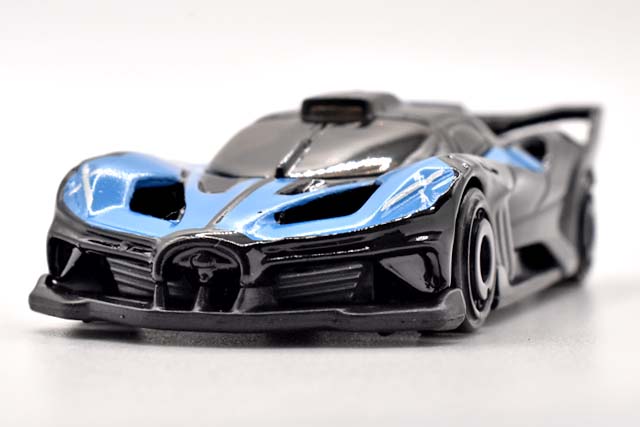 BUGATTI BOLIDEのレビュー！サーキット専用、火の玉ハイパーカー