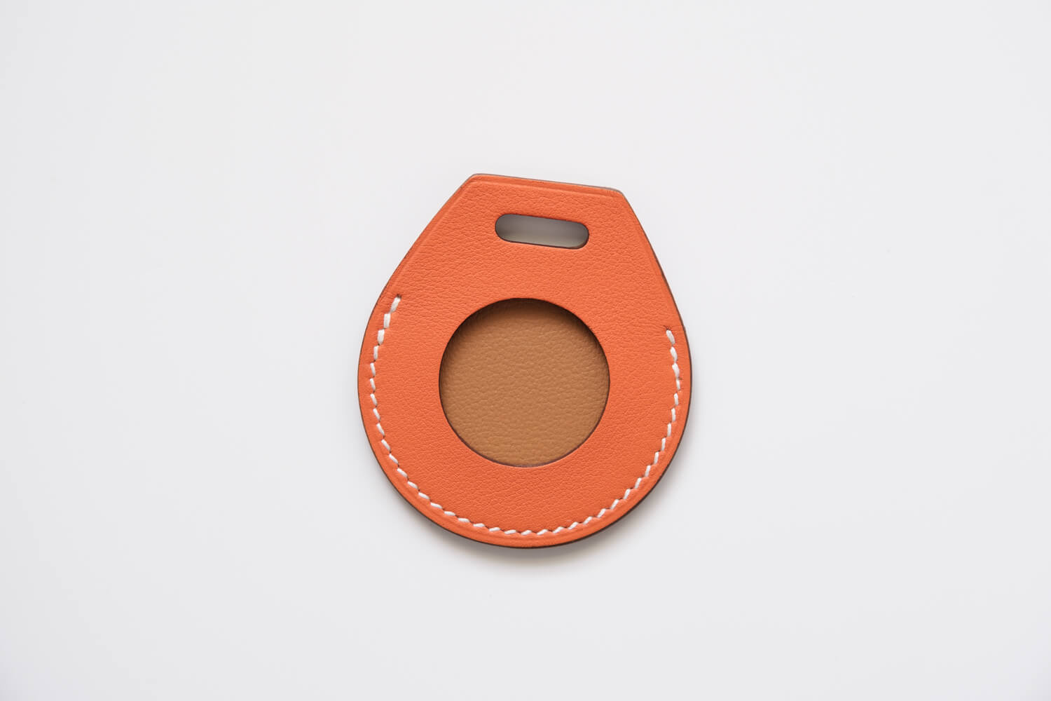 AirTag Hermesのバッグチャーム（オレンジ）が届きました