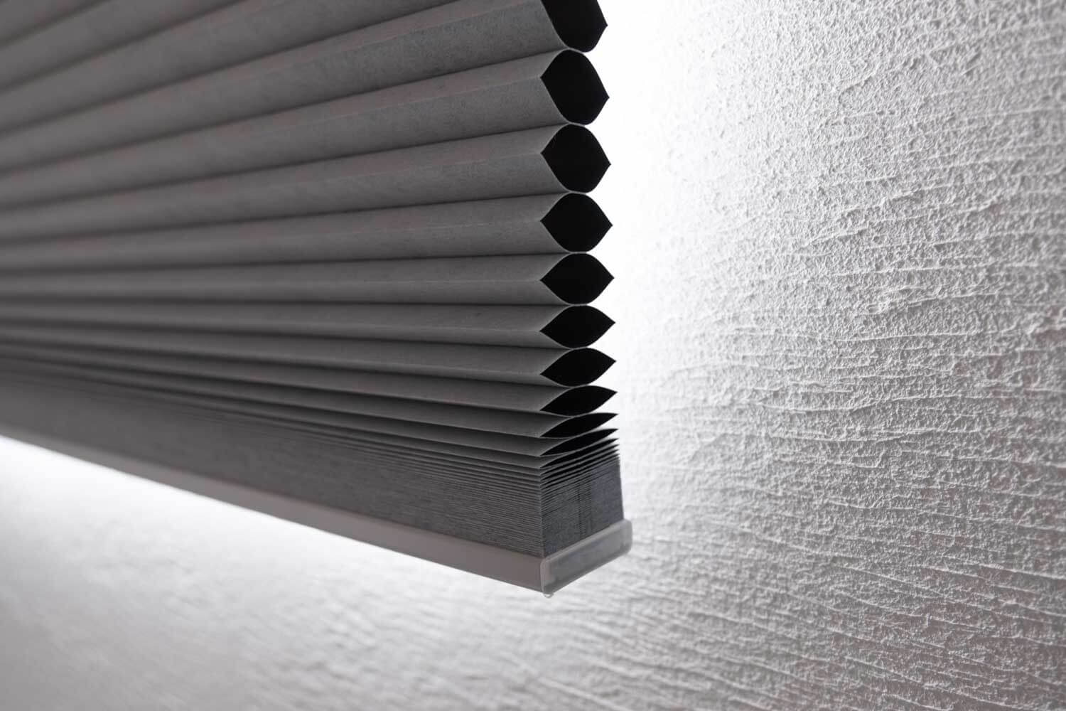 レビュー】IKEAの遮光断熱ブラインドTRIPPEVALSを購入しました